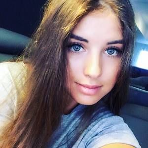 Meet your Posher, Elvira